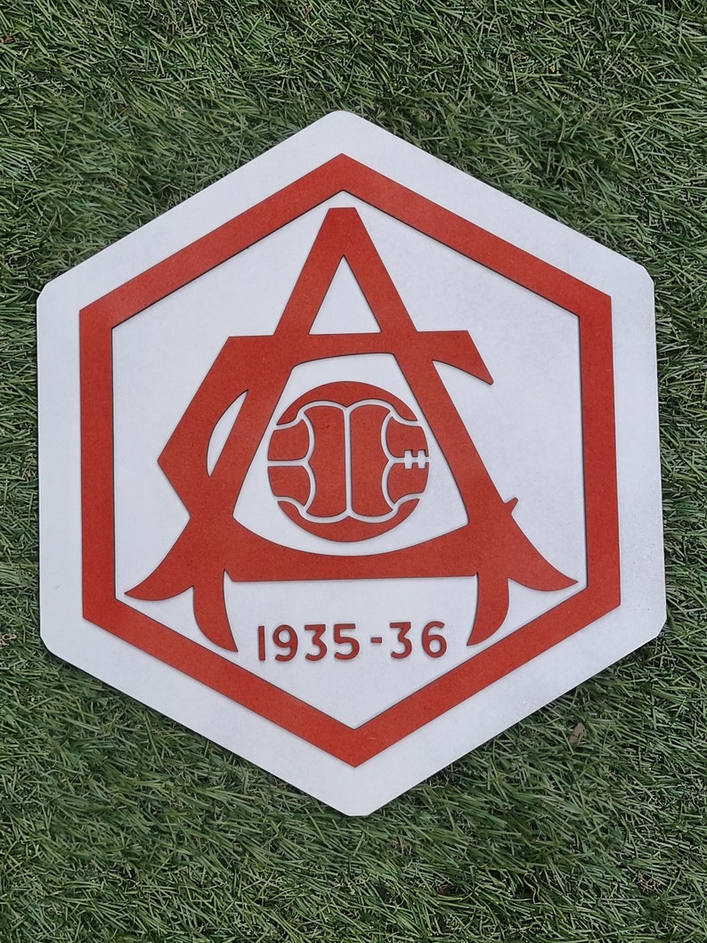 Wooden 3D effect Arsenal Badge 1935-36 image 1