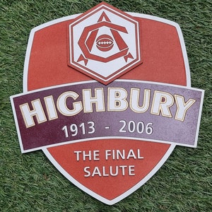 Insignia del Arsenal Highbury con efecto 3D de madera
