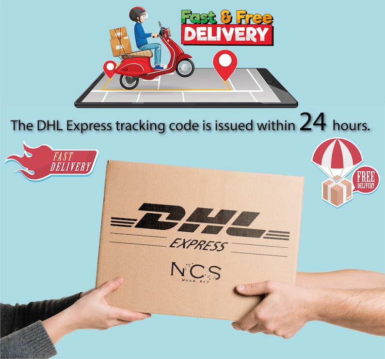 Puede incluir: Una caja de cart&oacute;n marr&oacute;n con el logotipo de DHL Express y el texto "NCS Wood Art" en ella. La caja se est&aacute; entregando a otra persona. La imagen tambi&eacute;n incluye un scooter rojo con un repartidor, un paraca&iacute;das rojo y blanco con una caja y el texto "Entrega r&aacute;pida y gratuita".