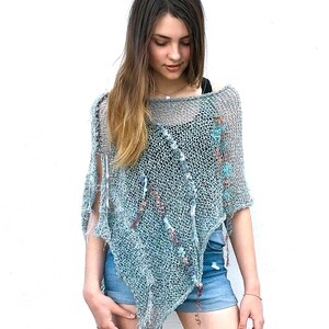 Woman Boho Knit Fringed Poncho, Knitted Wrap Shawl for Women with tassels, Summer Wrap, Wedding Hippie Clothing, Bohemian Tops for Girls