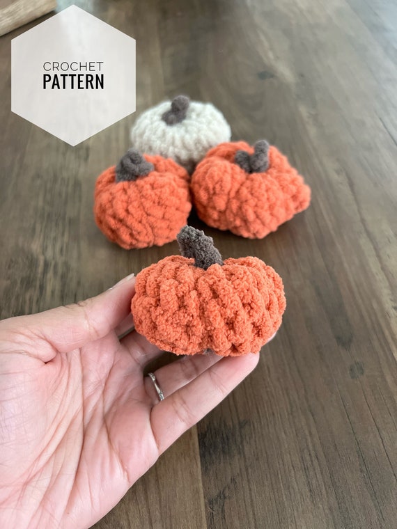 Crochet Mini Pumpkin Pattern, Fall Decor (PDF Pattern)