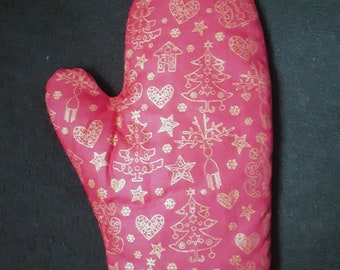 Red oven glove with reindeer