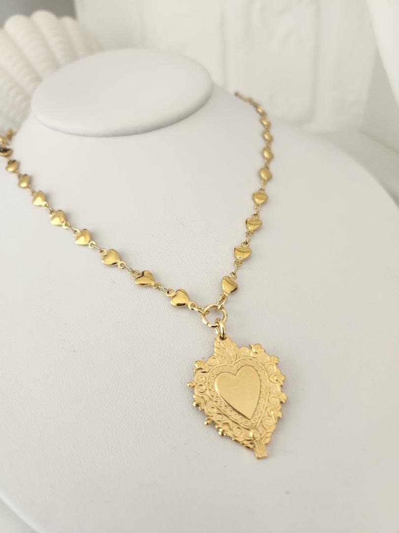 Sacred Heart Necklace in Gold, Heart Chain in Stainless Steel, Minimalist Necklace, Mexican Miracles Heart,