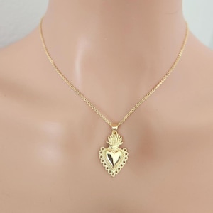 Sacred Heart Necklace, 18k Gold Plated – Ex Voto, Delicate Necklace for Everyday Wear, Minimalist, Catholic Heart, Gift for Her