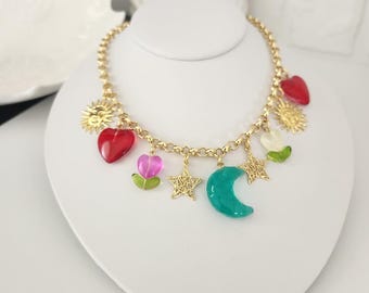 Multi-Charms-Halskette/Sommer-Halskette/Statement-Halskette für sie/goldene Multi-Charms-Halskette/bunte Halskette/Fun-Halskette/Boho-Halskette