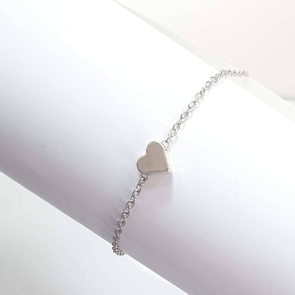 Tiny Heart bracelet , Delicate Heart Bracelet Gold/Silver Bracelet, Dainty Bracelet,  Simple Chain Bracelet, Gift For Her