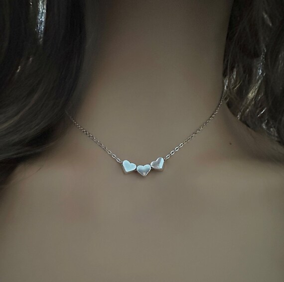 Small heart shop choker