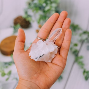 Clear Quartz Clusters, Raw Quartz, Clear Quartz Points, High Grade A Quality - Healing Crystals, Meditation, Quartz, Crown Chakra