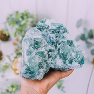 Fluorite XL Rough Raw Chunk from Mexico, High Grade A Quality - Healing Crystals, Meditation, Heart Chakra, Third Eye Chakra