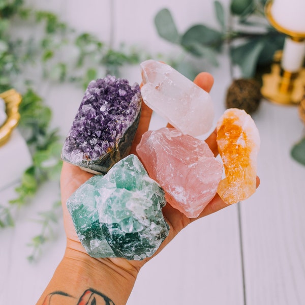 5 Piece Crystal Healing Gift Set - Crystals Gift Box Set - Crystal Gifts for Her - Amethyst Cut Base - Rose Quartz - Clear Quartz - Citrine