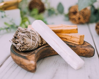 Smudge Cleansing Kit Bundle, Gift Set - 2 Palo Santo Sticks, 5" Selenite Wand, White Sage. Crystal Cleansing Set, Sage Protection Set