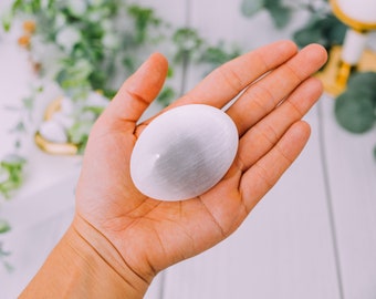 Selenite Palm Stone, High Grade, Worry Stone, Selenite Crystal, Gympsum, White Selenite, Healing Crystals, For Reiki Healing