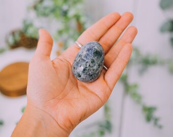 Sodalite Egg with Stand, Polished Labradorite, Crystal Egg, Gemstone Egg, Healing Crystals, Solar Plexus Chakra