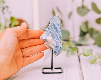 Blue Kyanite on Metal Stand - High Grade A Quality - Healing Crystals - Kyanite Specimen - Kyanite Quartz Cluster Gemstone - Kyanite Raw