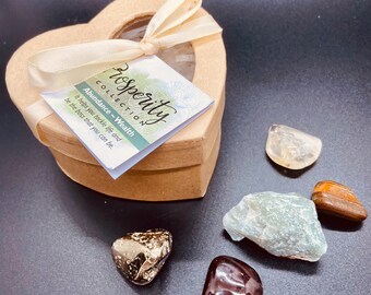 Crystal Collection- Intention: Wohlstand Set von Stones-Heart Box-Pyrit, Citrin, Granat, Aventurin, Tigerauge-Herz Box