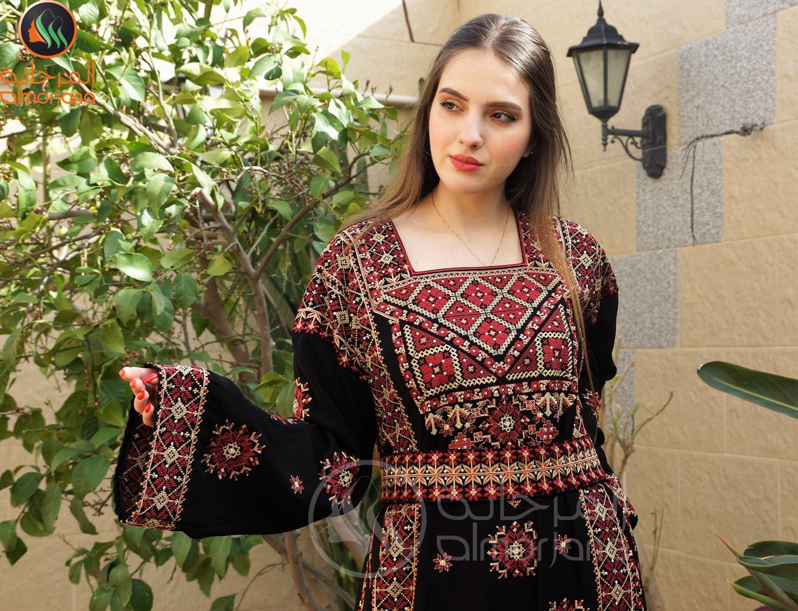 Palestinian Embroidered Dress Traditional Dress Thobe | Etsy