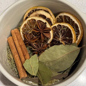 Prosperity Simmer Pot | Luck, Abundance, Good Fortune Intention Setting