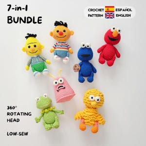 May include: A 7-in-1 crochet pattern bundle featuring seven colourful yarn dolls including yellow, red, blue, pink, and green characters. Text reads 7-in-1 BUNDLE, CROCHET PATTERN ESPAÑOL ENGLISH, 360° ROTATING HEAD, and LOW-SEW on a plain white background.
