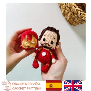 アミグルミ バンドル 2-in-1 アイアンドールとマスクのかぎ針編みパターン - スーパーヒーローキーホルダー - 英語とスペイン語