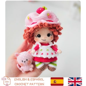 Amigurumi Jordgubbsflicka 80-tals Vintage Virkmönster – Rosa Katt Nyckelring – Engelska och Spanska