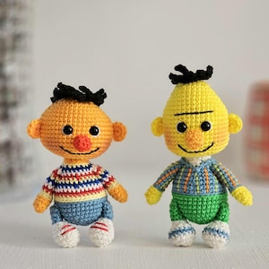 Amigurumi 2-in-1 Grumpy & Cheerful Stripe Keychain Crochet Pattern - Lustige Duo-Puppen - PDF-Englische Anleitung für handgemachte verspielte Frien
