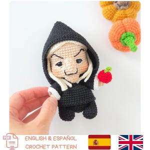 Amigurumi Old Hag Apple Witch Crochet Pattern – Whimsical Fairytale Villain – English and Spanish