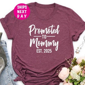 Promoted To Mommy Est 2020 First Time Mom Floral Mother Gift T-Shirt Promoted To Mommy Est 2020 First Time Mom Floral Mother Gift T-Shirt