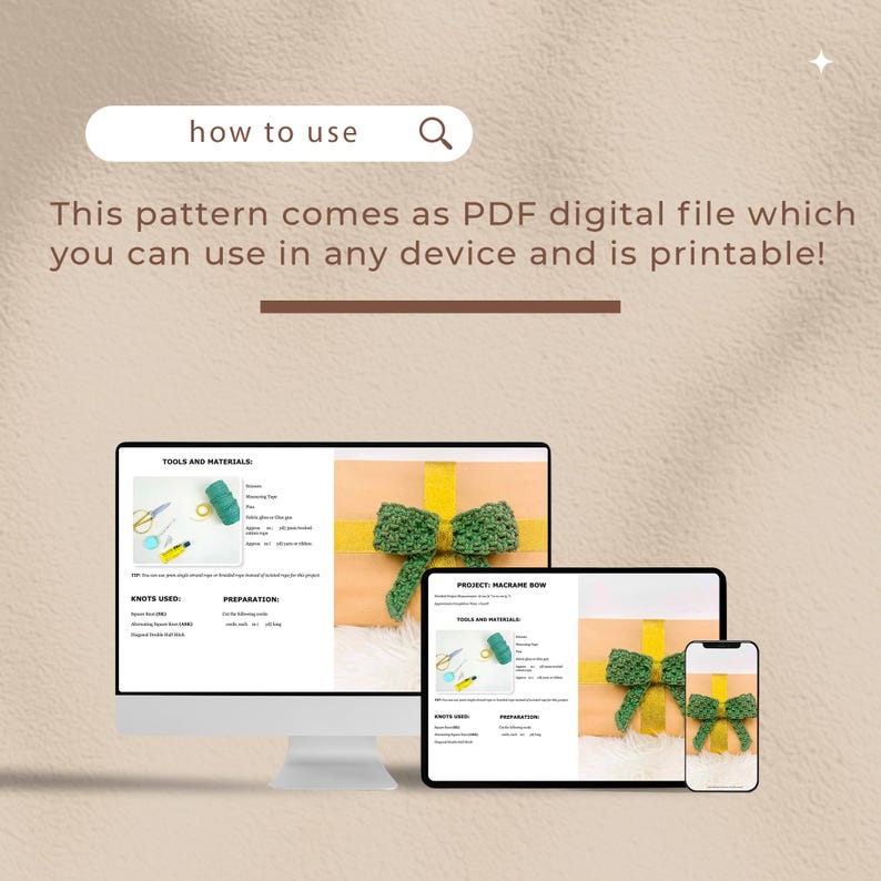 K&ouml;nnte beinhalten: Ein digitaler Download f&uuml;r ein Makramee-Bogen-Bastelprojekt. Das Bild zeigt einen Computerbildschirm, ein Tablet und ein Telefon, auf denen das PDF-Muster angezeigt wird. Das Muster enth&auml;lt Anweisungen, Werkzeuge und Materialien, die zum Erstellen eines gr&uuml;nen Makramee-Bogens ben&ouml;tigt werden.
