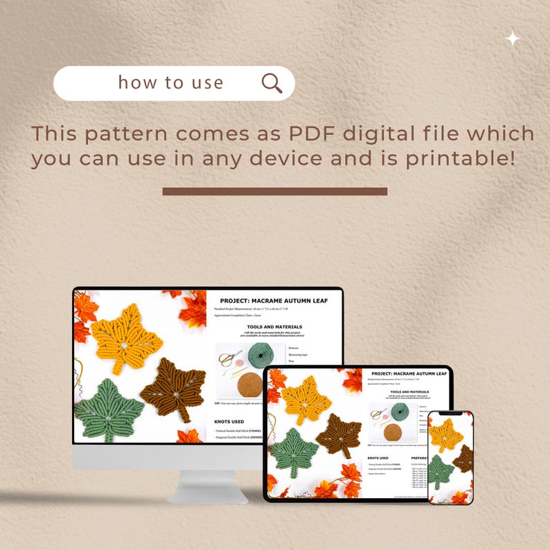 Op de afbeelding: Een digitale download voor een macram&eacute; herfstbladpatroon. Het patroon wordt weergegeven op een computerscherm, tablet en telefoon. Het patroon bevat instructies voor gereedschap en materialen, evenals de gebruikte knopen.