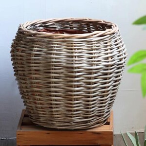 手編みの植木鉢 室内装飾 フラワーバスケット 籐製植木鉢 装飾用