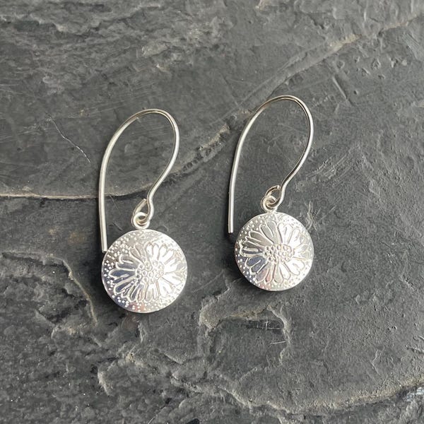 Pendientes William Morris, pendientes colgantes de plata, pendientes botánicos, pendientes florales, regalos de jardinería, pendientes pequeños de plata, pendientes de flores