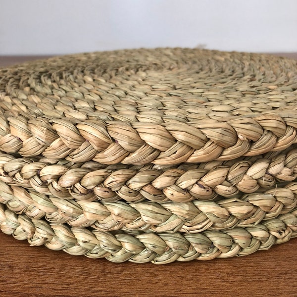 Handwoven Round Placemats Set of 4 | Seagrass Placemats | FREE SHIPPING