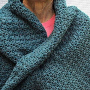 Donkerblauwgroen sjaal, unisex sjaal, schouderwarmer, oudere sjaal, 58&quot; sjaal, handgehaakte sjaal, herensjaal