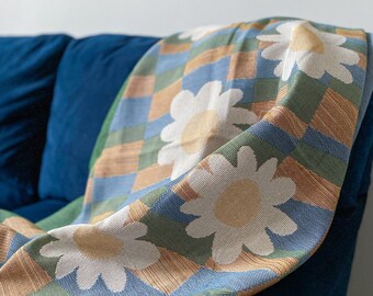 Floral Throw Blanket: Green Blue Flower Picnic Blanket (130 x 160cm)
