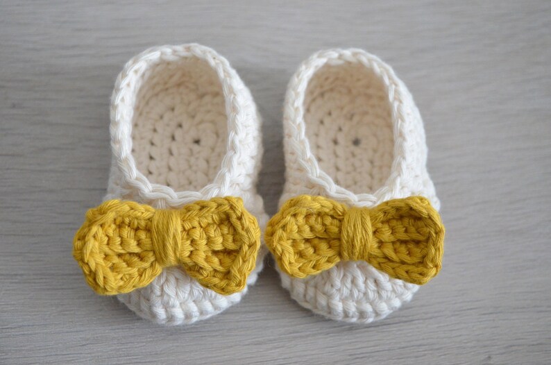 Crochet Baby Booties Pattern - Bow Shoes Tutorial (PDF) image 3