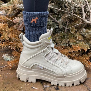 Terrier irlandais (DEUX PAIRES) Cadeau Chaussettes pour bottes en laine mélangée pour femmes, semelle coussin de la maison The House Of Dog x 2 PAIRES. Taille unique pour femmes 4-8 ans