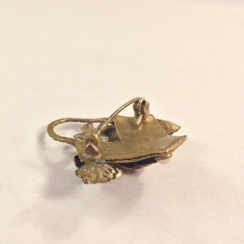Victorian Rhinestone Flower Basket Brooch