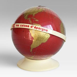 VTG 1960s Finnish "ma caisse d'épargne" Hard Plastic "World Globe" Money Bank - Advertising Coin Bank Collectible - (4.25 inch / 11 cm)