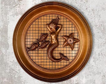 Rare VTG Mid Century Kitsch "Mermaid With Nautical Accents" Hand Turned Wooden Wall Plate - Bronze / Copper Figures - (11 inch / 28 cm)