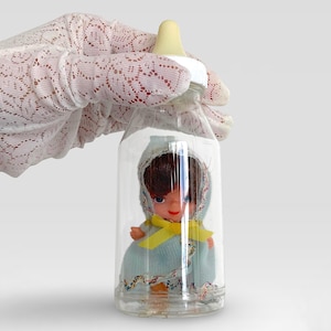 VTG NOS 1960s 70s Kitsch Kawaii &quot;Liddle Kiddles&quot; Clone Doll Mini Baby Bottle Toy - Tiny Doll - Made in Hong Kong - (5.25 inch / 13.5 cm)