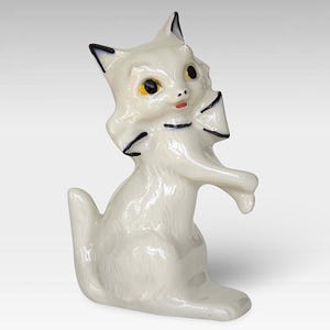 VTG Italian &quot;Cat With Bow&quot; Porcelain Animal  Figurine - Made in Italy - Marked - (6.75 inch / 17 cm)