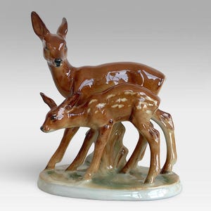 VTG Mid Century &quot;Deer & Fawn&quot; Hand Painted Porcelain Ceramic Figurine - No 1393 - (4.75 inch / 12 cm )