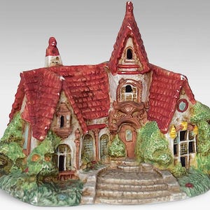VTG &quot;Cottage House&quot; Ceramic Miniature House - Hand Painted Bisque Porcelain - (5.50 inch / 14 cm)