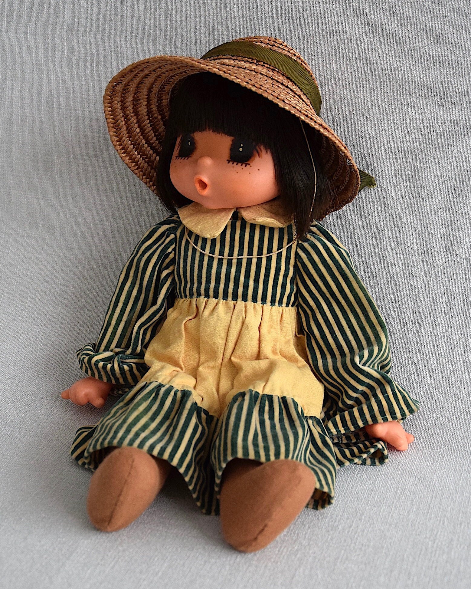VTG 1970s Kawaii Japanese Sekiguchi Big Eyed Doll - Large Thumb