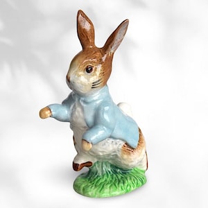 VTG 1948 Beatrix Potter's "Peter Rabbit" Porcelain Figurine - by F. Warne & Co. Ltd. - Beswick England - 1940s - (4.25 inch / 11 cm)