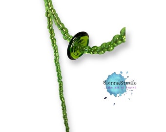 Green Glass Beaded Necklace, Vintage Lampwork, Holiday Wardrobe