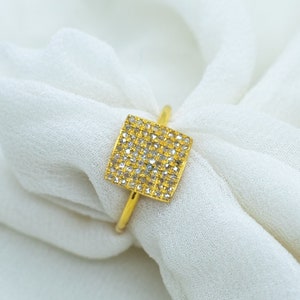 Anel de diamante vermeil em ouro 18K: joia minimalista em prata esterlina