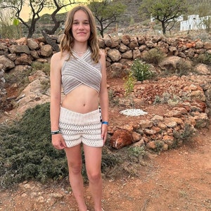 Set top and shorts crochet, off white and brown crochet set, shorts set crochet, cotton set, summer set crochet, summer set crochet teenager