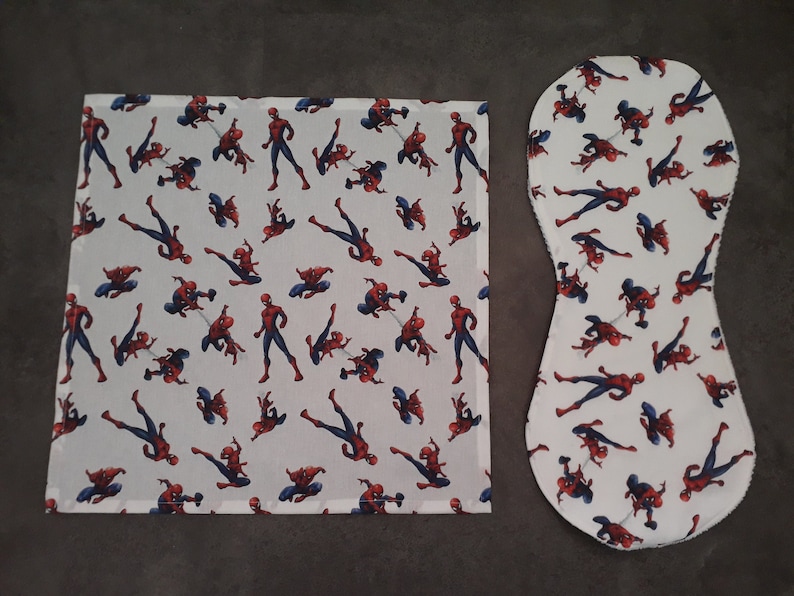 Shoulder bib Shoulder protector Anti-drooling Anti-regurgitation Baby burp bib handmade Spiderman