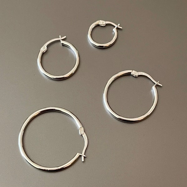 Tiny Hoop Earrings Sterling Silver Tiny Hoop Earring Silver Hoop Earring Set Small Hoop Earring Huggie Hoop Earring Silver Cartilage Earring